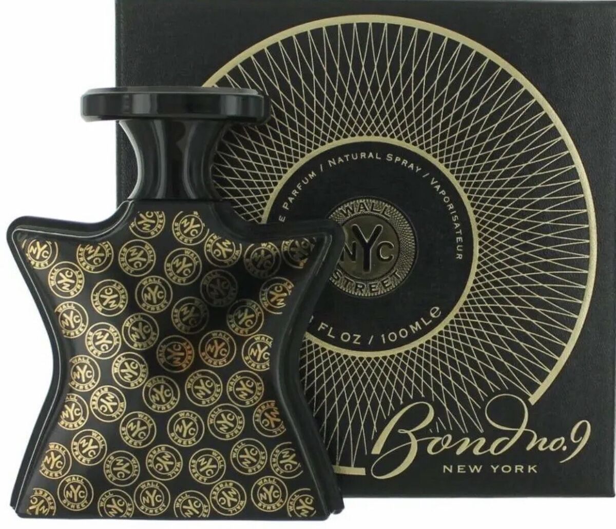 Bond No.9 NYC Wall Street For Unisex Eau De Parfum 100mlPerfumes & FragrancesA cool, zesty, spicy androgynous career scent, laden with a portfolio of brisk citrus, marine, and herbal notes. Notes: Sea kale, Cucumber, Lavender, Ambergris and Vetiver